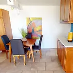 Stunning High-Rise Corner Condo With Panoramic Ocean & City Views And Free Parking