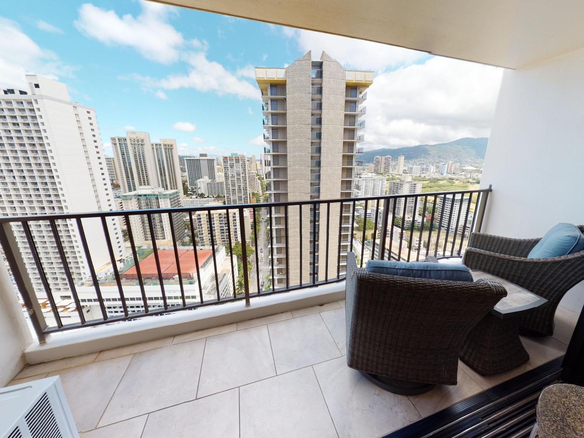 Apartment Stunning High-rise Corner With Panoramic Ocean & Views And Free Parking Honolulu