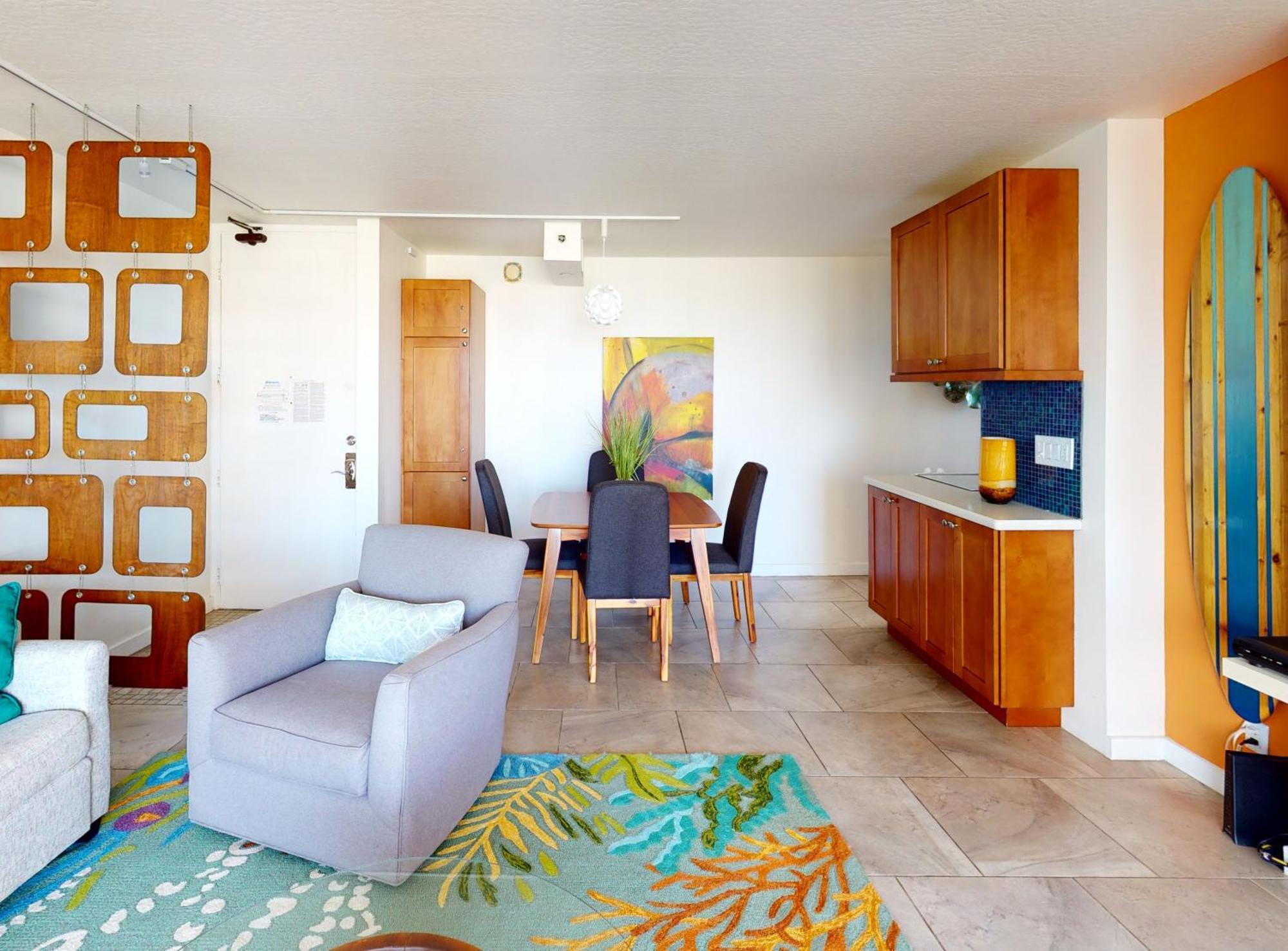 Stunning High-rise Corner With Panoramic Ocean & Views And Free Parking Apartment Honolulu