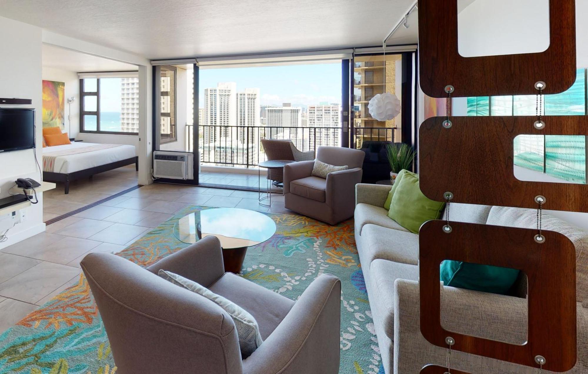 Apartment Stunning High-rise Corner With Panoramic Ocean & Views And Free Parking *