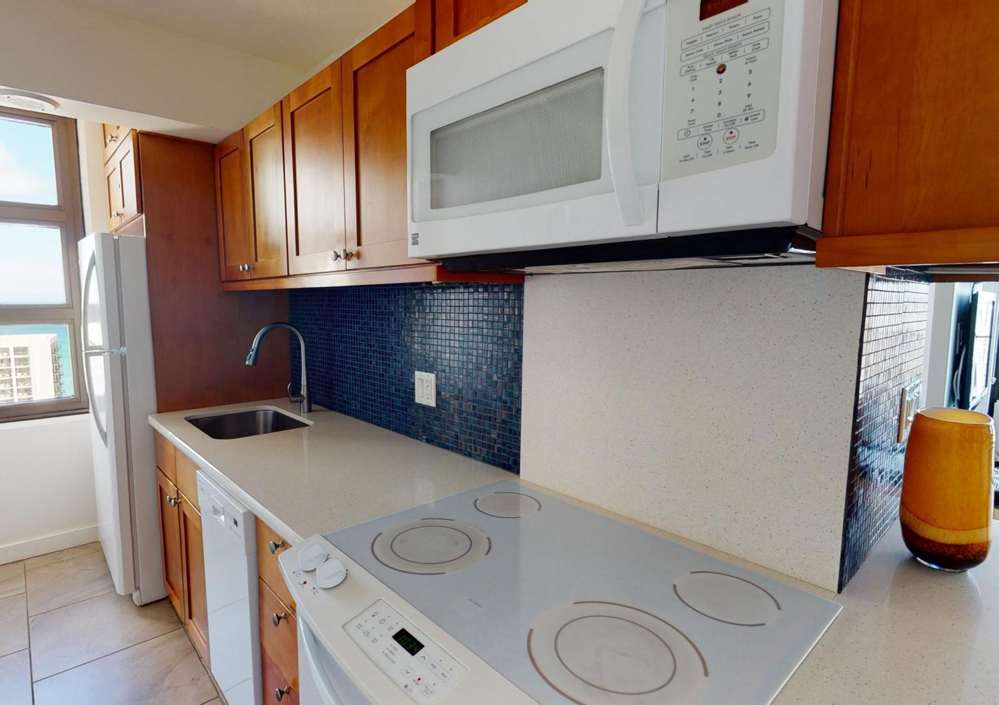 Stunning High-rise Corner With Panoramic Ocean & Views And Free Parking Honolulu