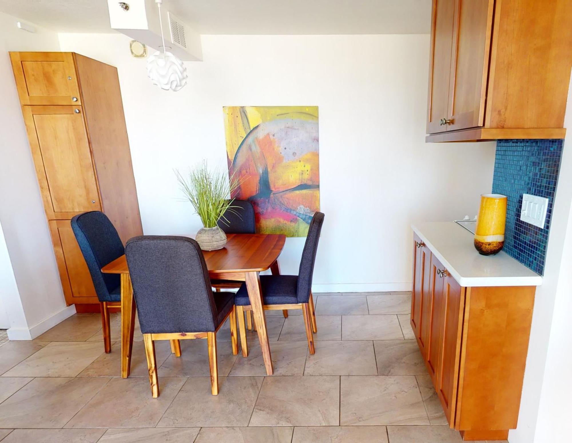 Stunning High-rise Corner With Panoramic Ocean & Views And Free Parking * Honolulu
