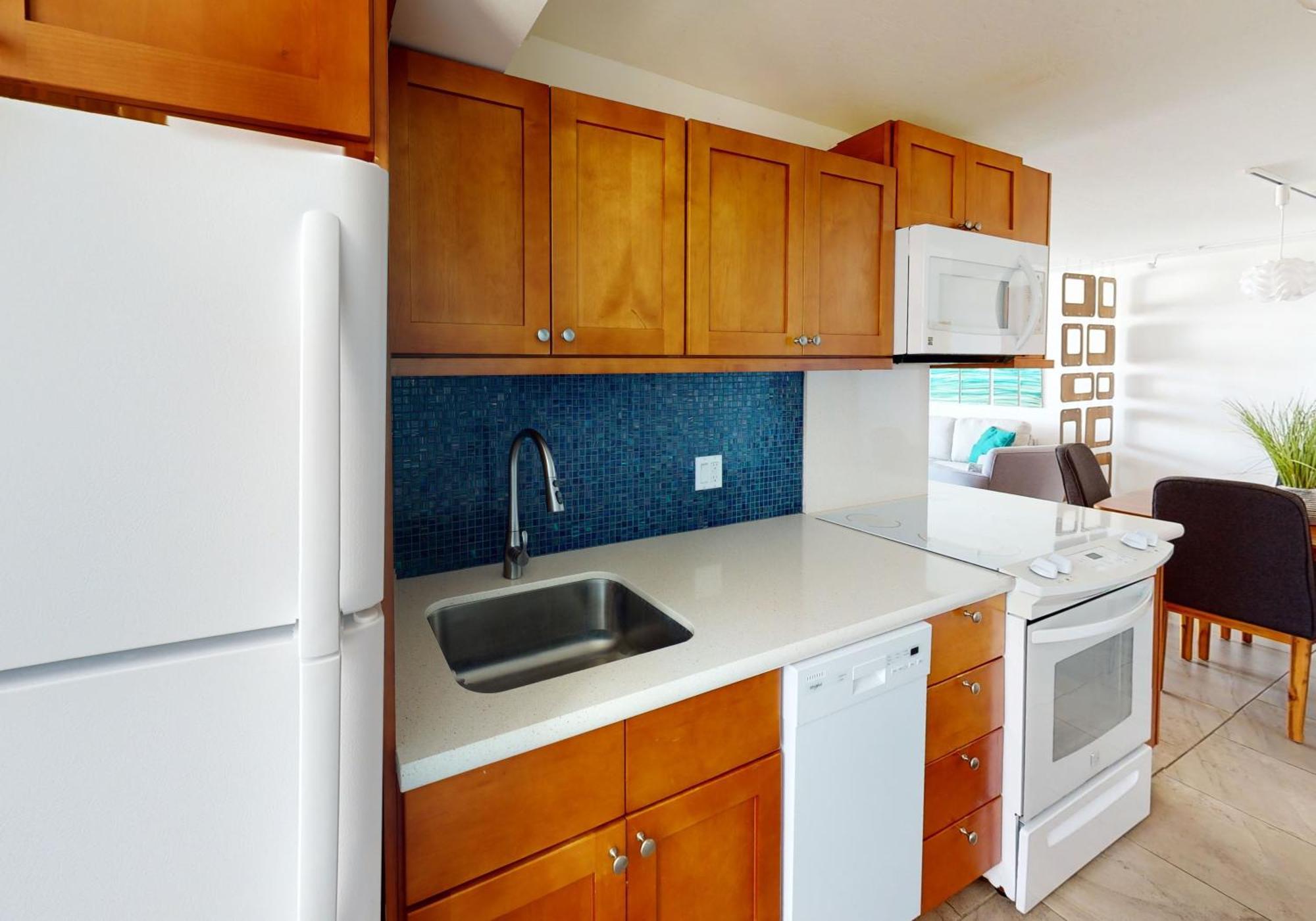 Stunning High-rise Corner With Panoramic Ocean & Views And Free Parking Honolulu